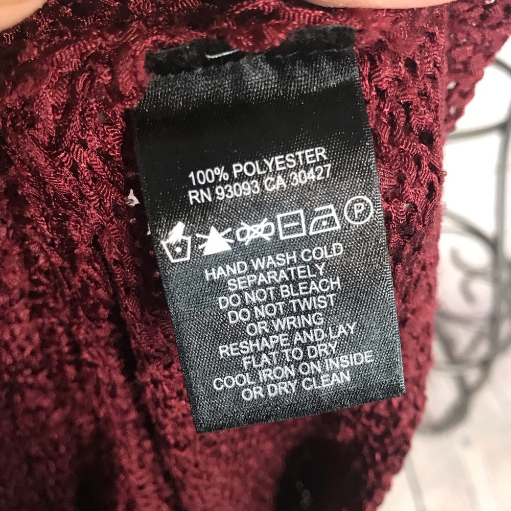 PETITE NIC + ZOE Crocheted Sleeveless Maroon Tank Top Size Large - Picture 11 of 11